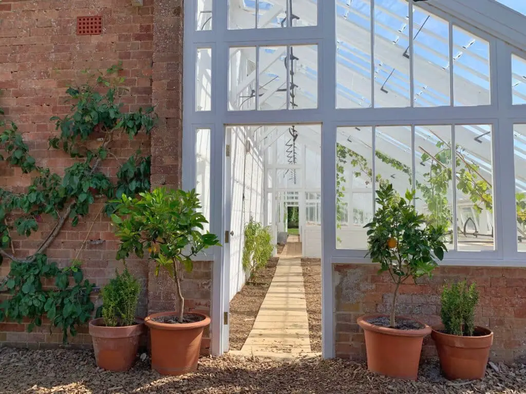 Solarium accolé à une maison