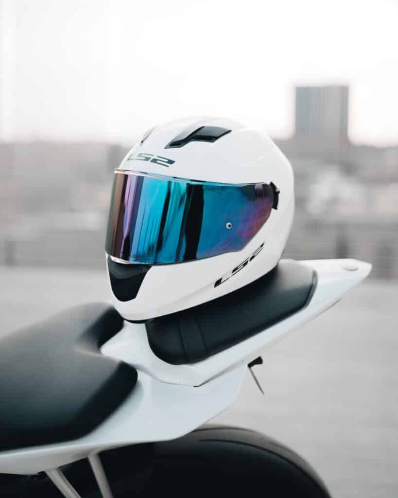 Toujours mettre son casque de moto