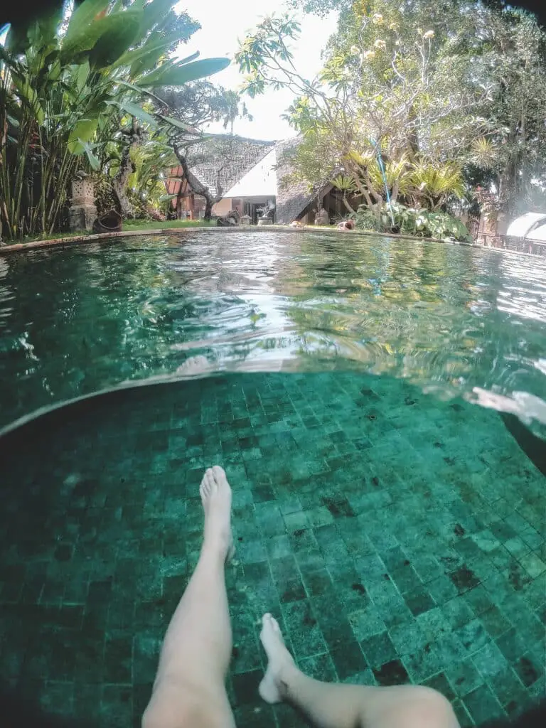 Les options de conception et de personnalisation de la piscine en pierre de Bali