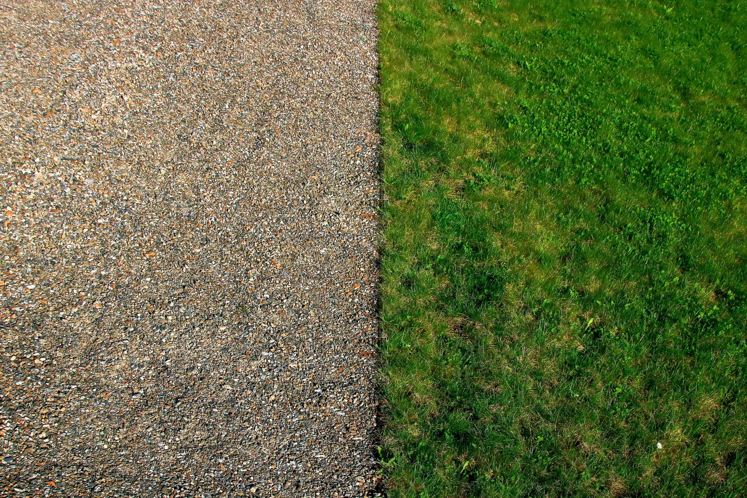 Moquette de Pierre : Avantage et Inconvénient d'un Revêtement de Sol Extérieur Durable