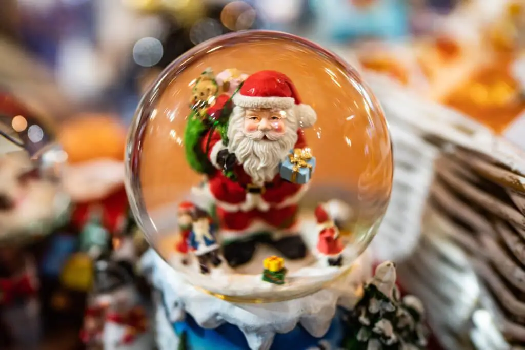 Des souvenirs qui durent : La durabilité des boules de Noël personnalisées